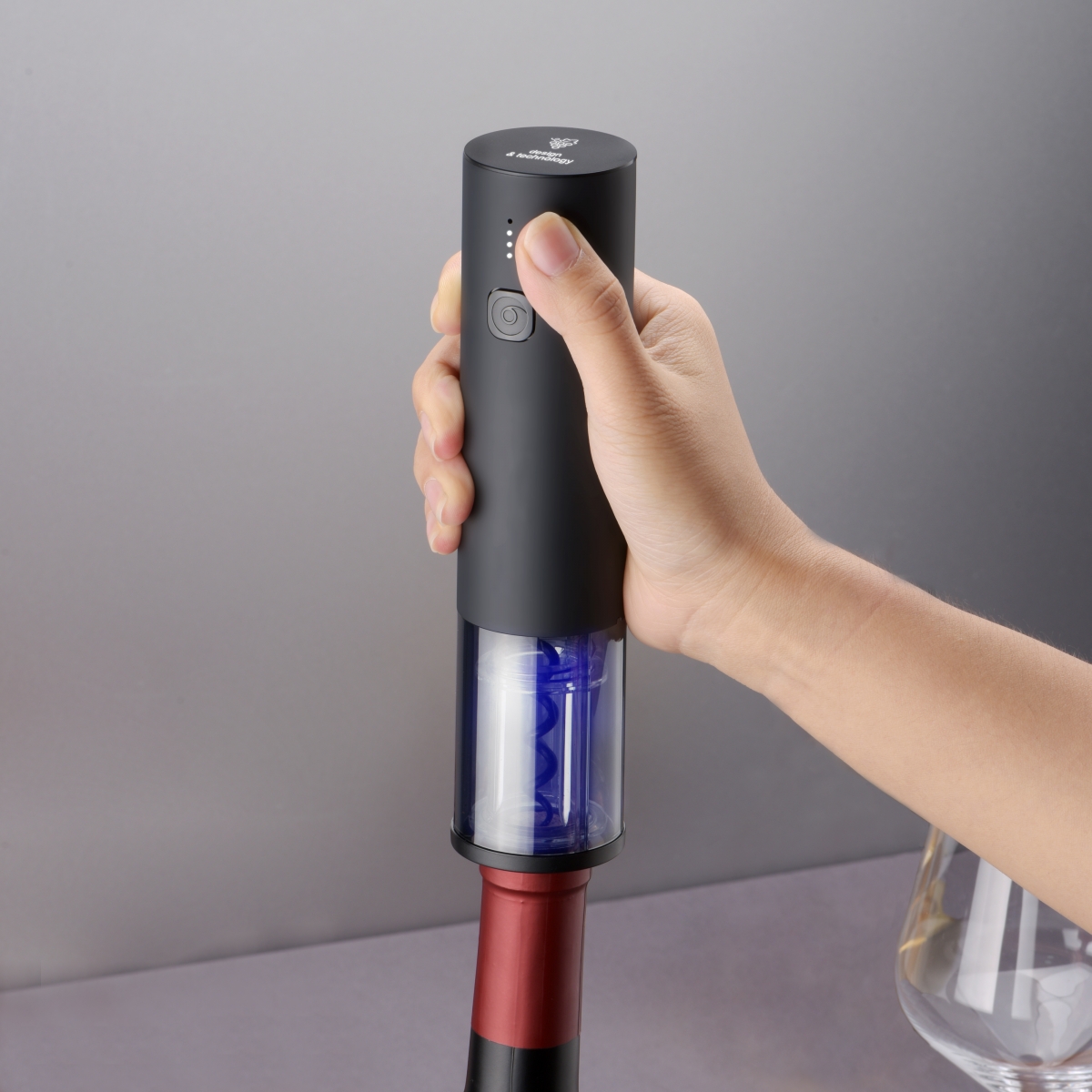 K01 - Electric wine opener