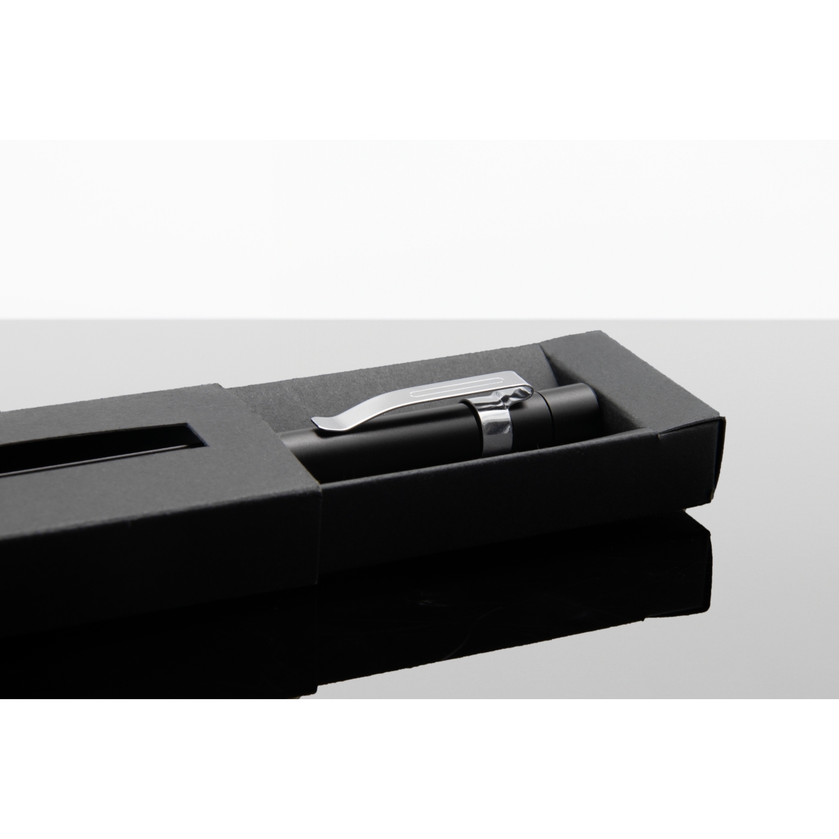 T17 - 12-in-1 Screwdriver