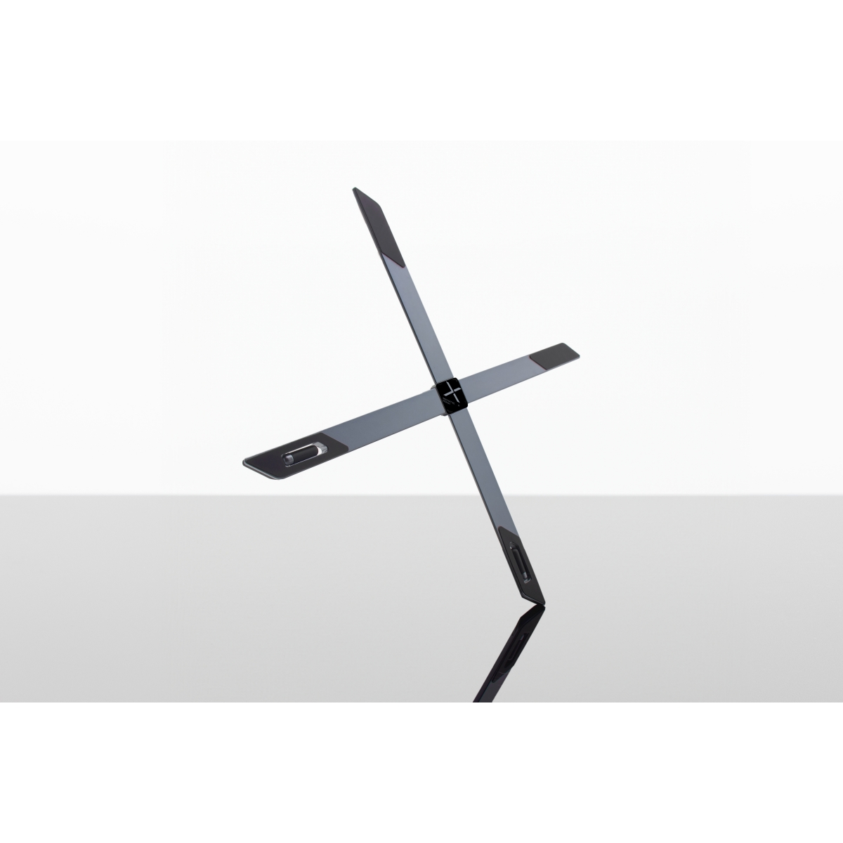 O33 - Foldable laptop stand