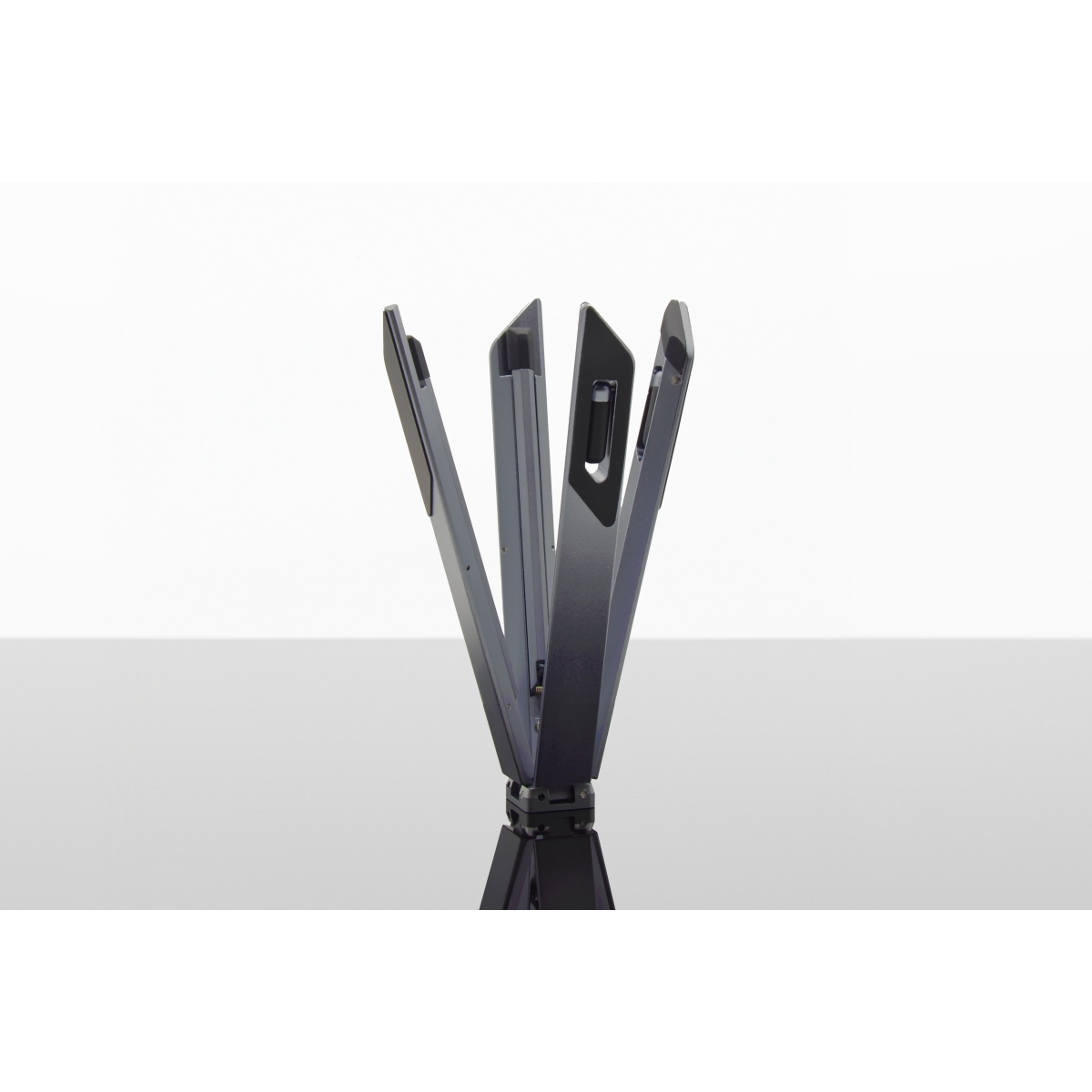 O33 - Foldable laptop stand