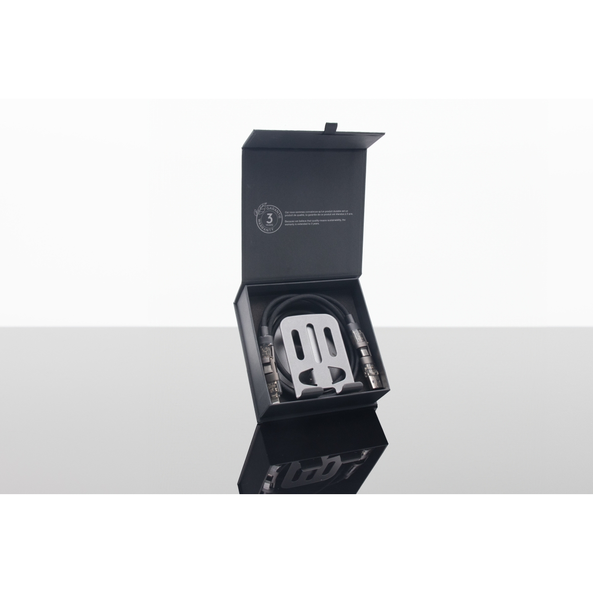 O34 - 240W power stand